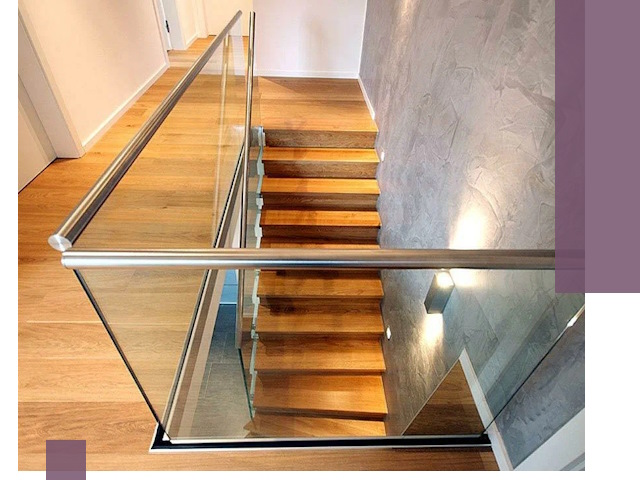 Перила для лестницы в доме — изготовление и монтаж в Нягани