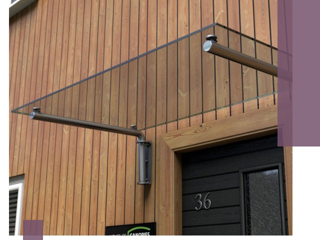 Стеклянные козырьки на входы и фасады в Нягани