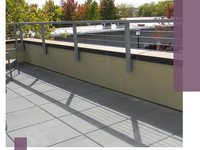 Металлические парапеты под ключ в Нягани: монтаж и изготовление